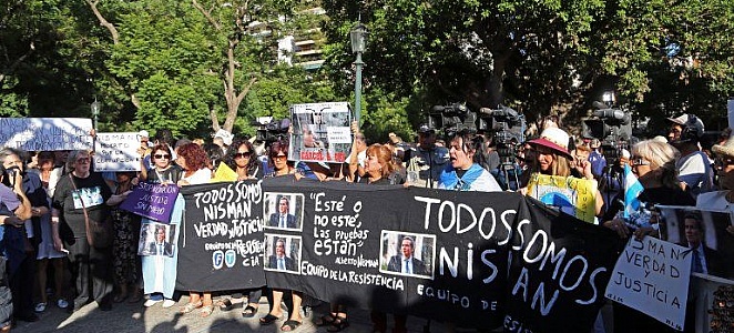 Mayor presencia oficialista en marcha por Nisman