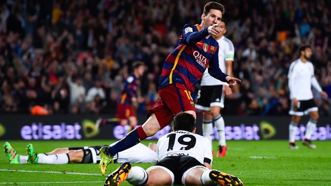 Messi llegó a los 500 goles pero Barcelona cayó con Valencia