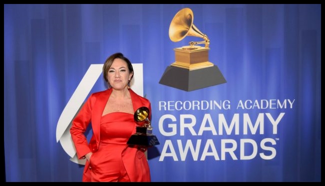 Claudia Brant gana un Grammy por «Sincera»