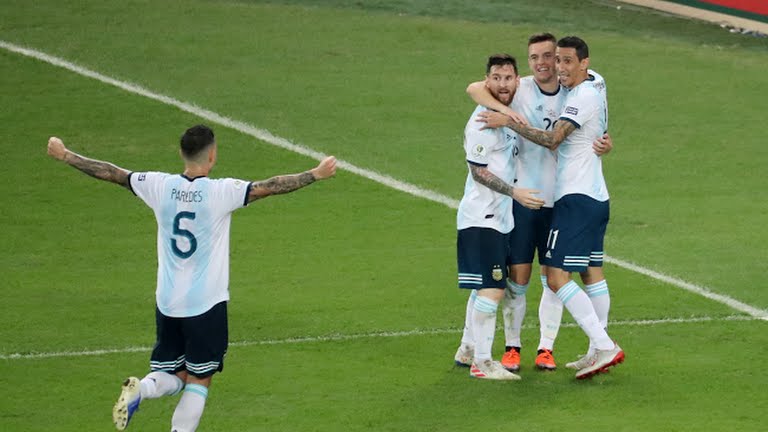 Argentina se sacó de encima a Venezuela y llegó a las semifinales