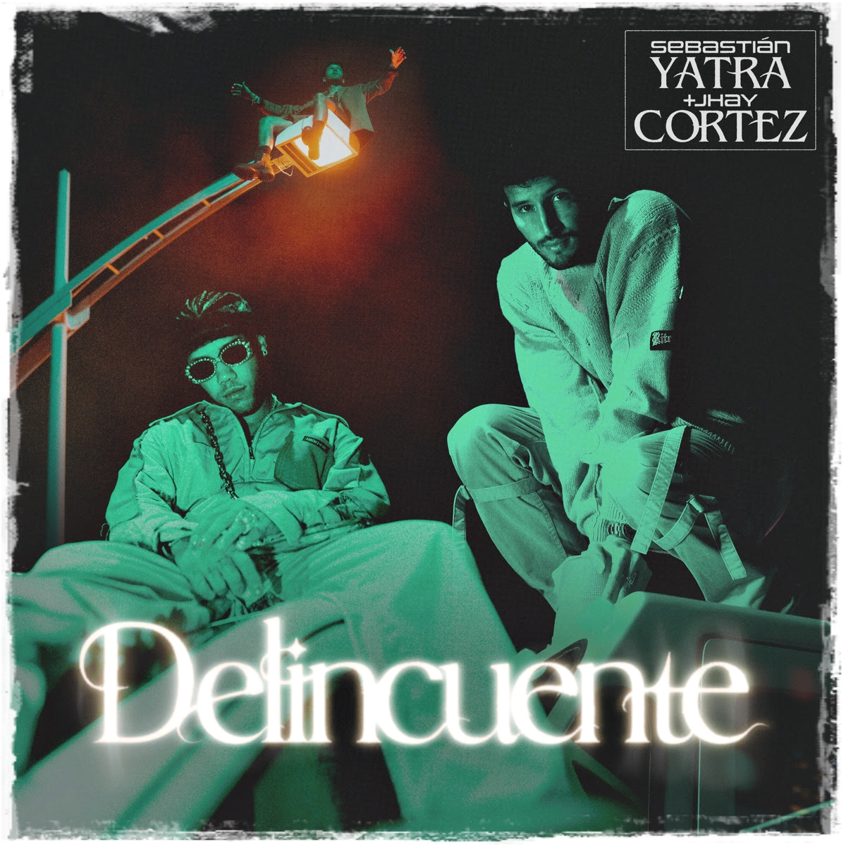 Sebastián Yatra y Jhay Cortez en «Delincuente»