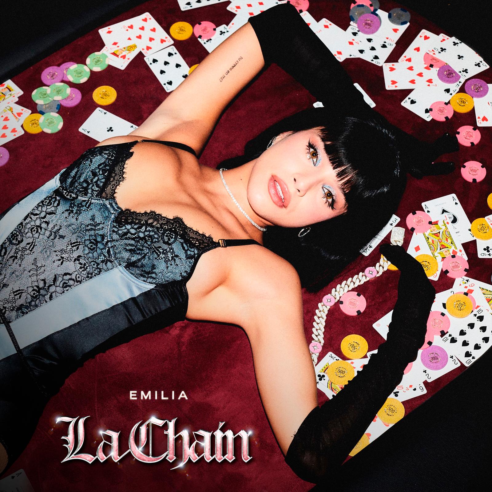 «La Chain», la nueva canción de Emilia