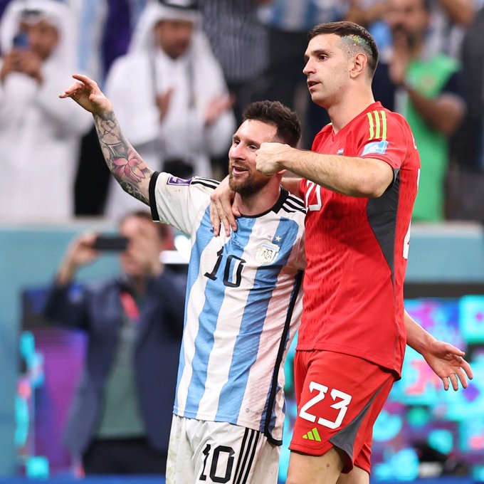 Argentina sufrió pero pasó a semifinales